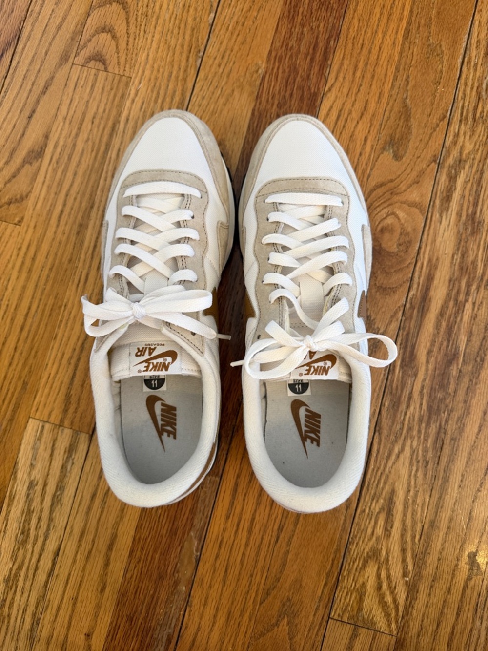 Nike Men's Cream & Tan Retro Runner Sneakers - Picture 6 of 7
